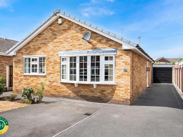 2 bedroom detached bungalow for sale