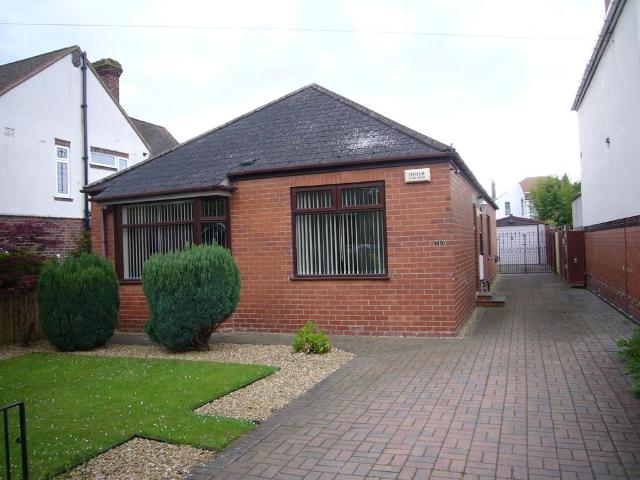 2 bedroom detached bungalow for sale