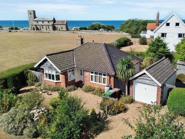 2 bedroom detached bungalow for sale
