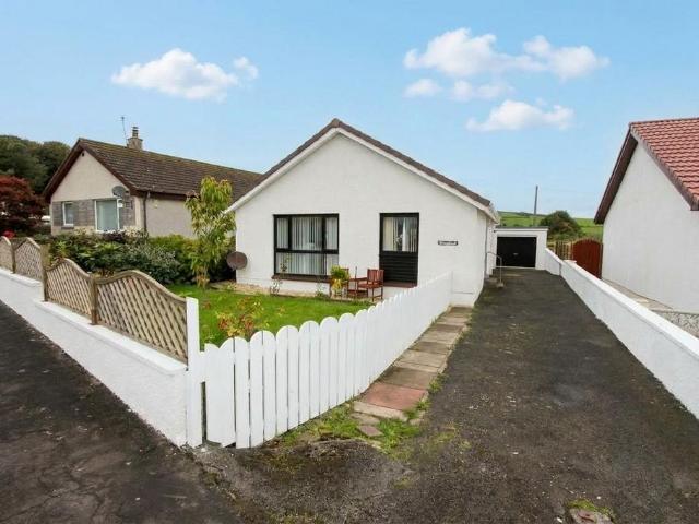 2 bedroom detached bungalow for sale