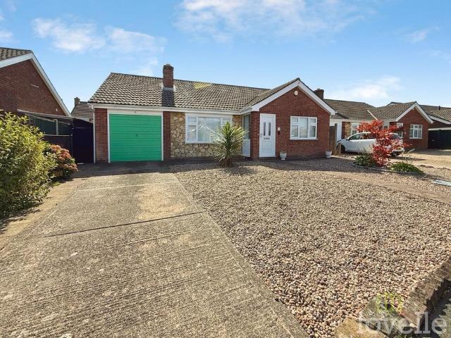 2 bedroom detached bungalow for sale