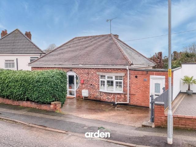 2 bedroom detached bungalow for sale