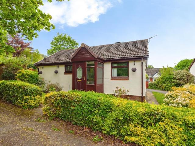2 bedroom detached bungalow for sale