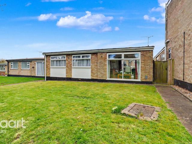 2 bedroom detached bungalow for sale