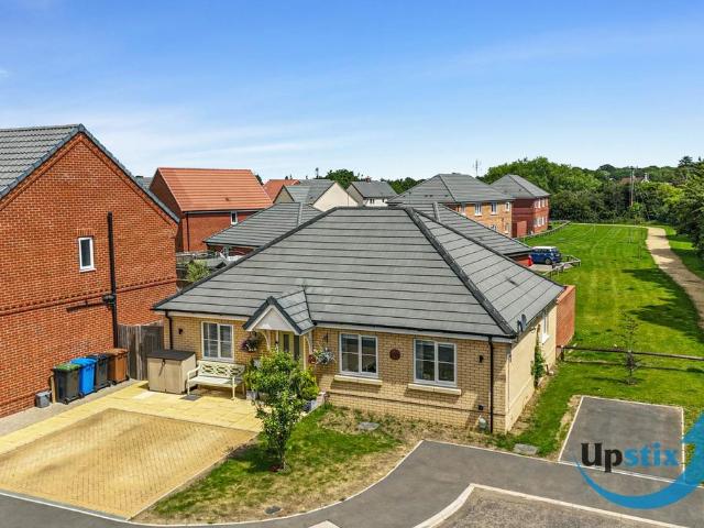 2 bedroom detached bungalow for sale