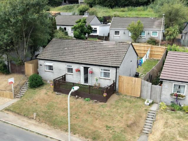 2 bedroom detached bungalow for sale
