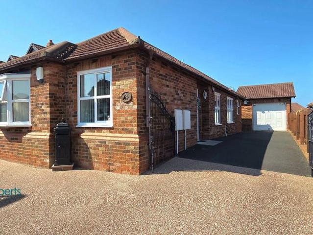 2 bedroom detached bungalow for sale