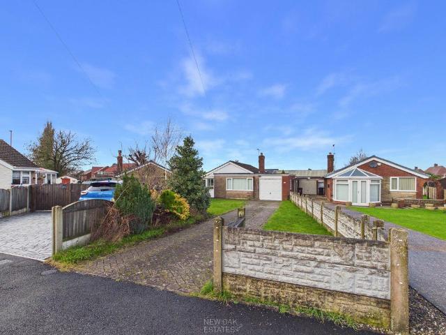 2 bedroom detached bungalow for sale