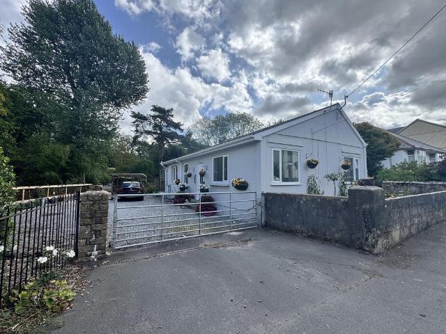 2 bedroom detached bungalow for sale
