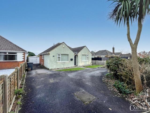 2 bedroom detached bungalow for sale