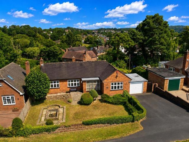 2 bedroom detached bungalow for sale