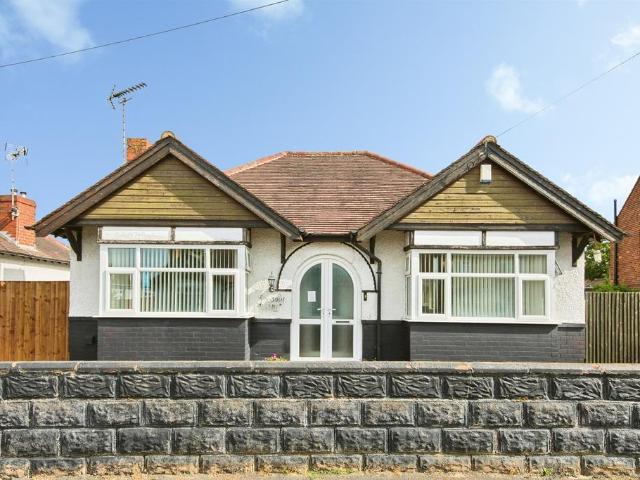 2 bedroom detached bungalow for sale