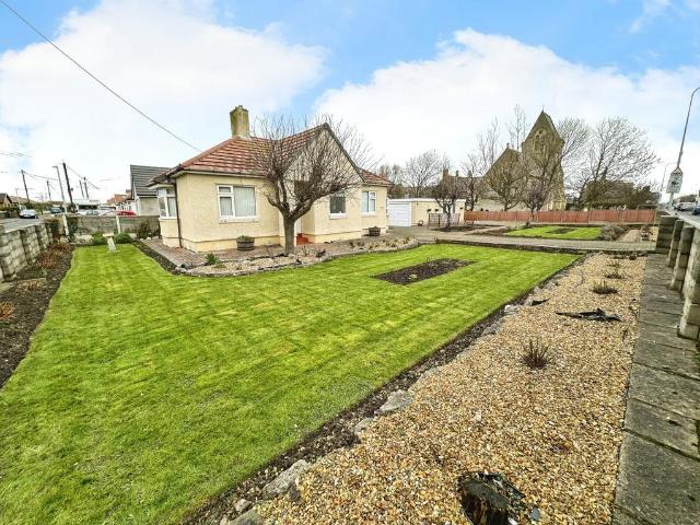 2 bedroom detached bungalow for sale
