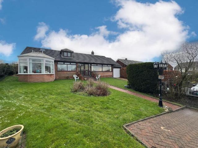 2 bedroom detached bungalow for sale