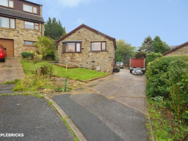 2 bedroom detached bungalow for sale