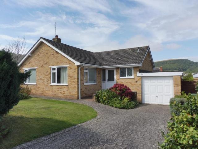 2 bedroom detached bungalow for sale