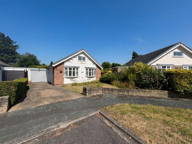 2 bedroom detached bungalow for sale