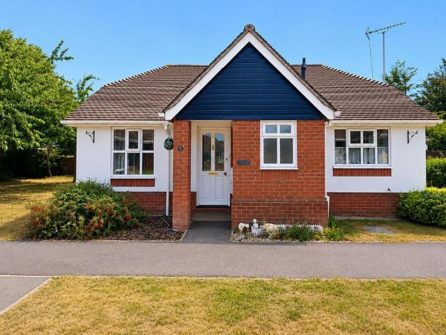 2 bedroom detached bungalow for sale