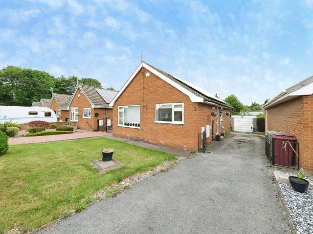2 bedroom detached bungalow for sale