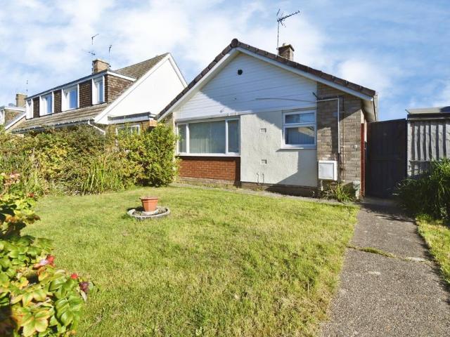 2 bedroom detached bungalow for sale