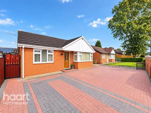 2 bedroom detached bungalow for sale