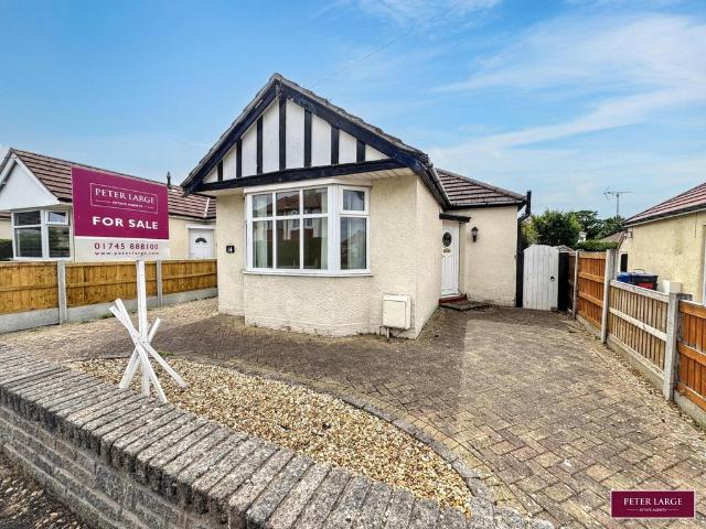 2 bedroom detached bungalow for sale
