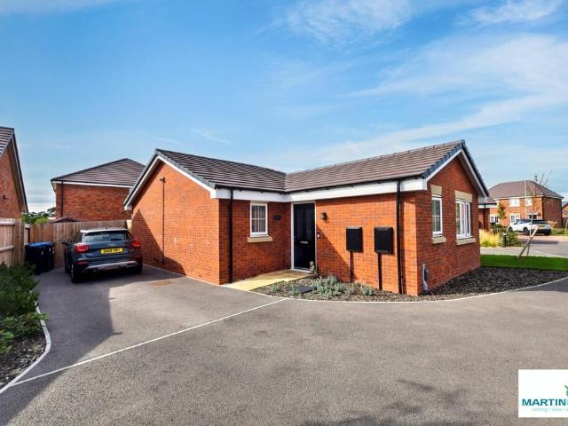 2 bedroom detached bungalow for sale