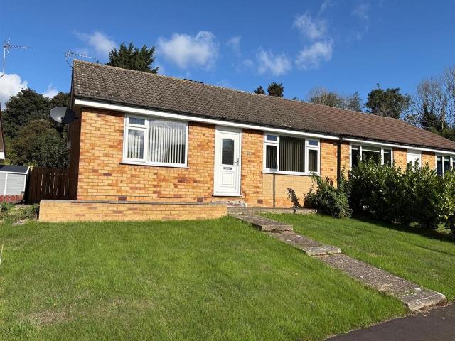 2 bedroom detached bungalow for sale