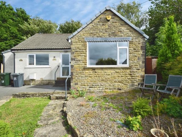 2 bedroom detached bungalow for sale