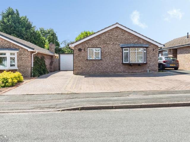 2 bedroom detached bungalow for sale