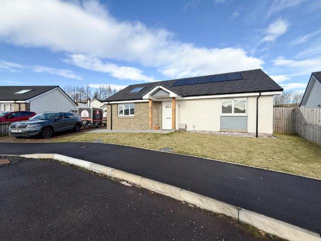 2 bedroom detached bungalow for sale