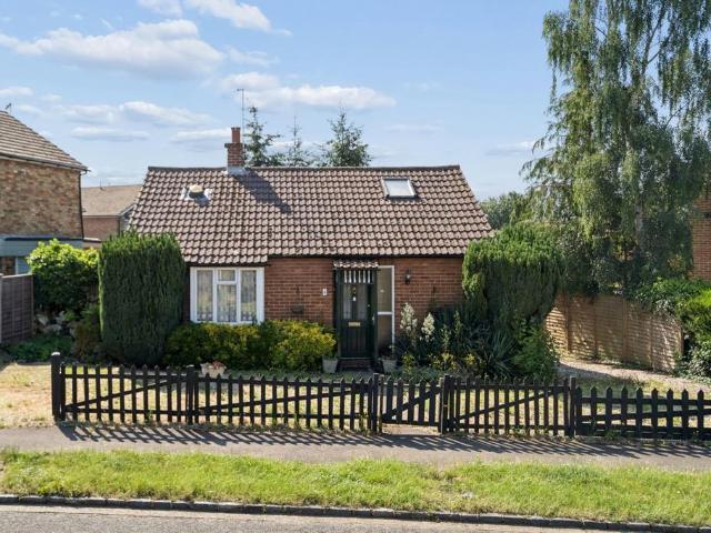 2 bedroom detached bungalow for sale