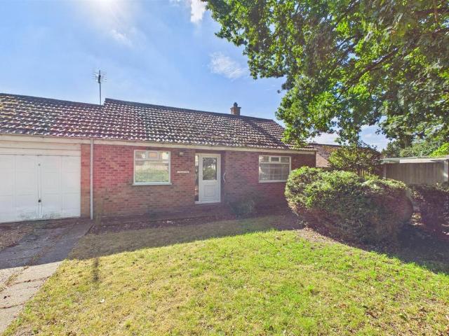 2 bedroom detached bungalow for sale