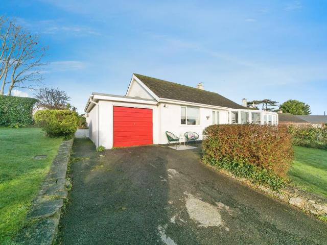 2 bedroom detached bungalow for sale