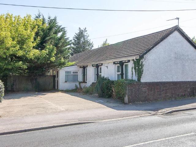 2 bedroom detached bungalow for sale