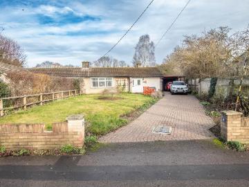 2 bedroom detached bungalow for sale