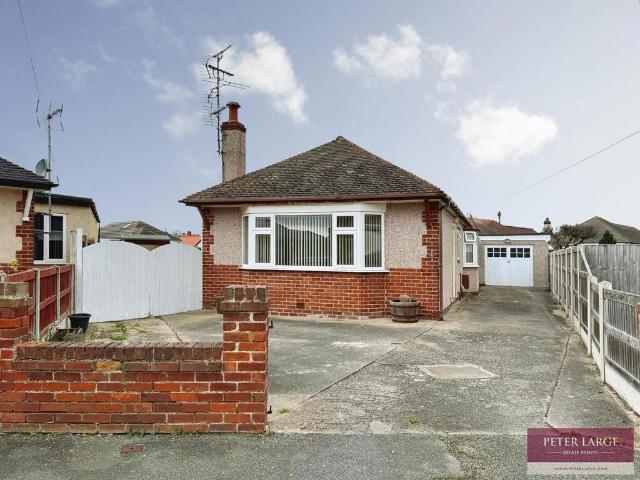 2 bedroom detached bungalow for sale