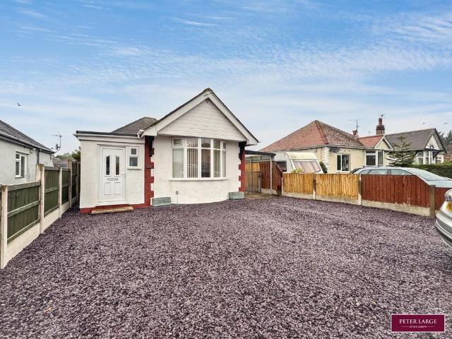 2 bedroom detached bungalow for sale