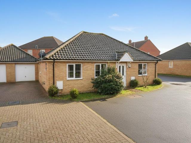 2 bedroom detached bungalow for sale