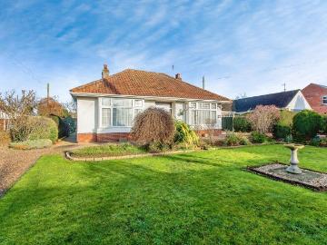 2 bedroom detached bungalow for sale