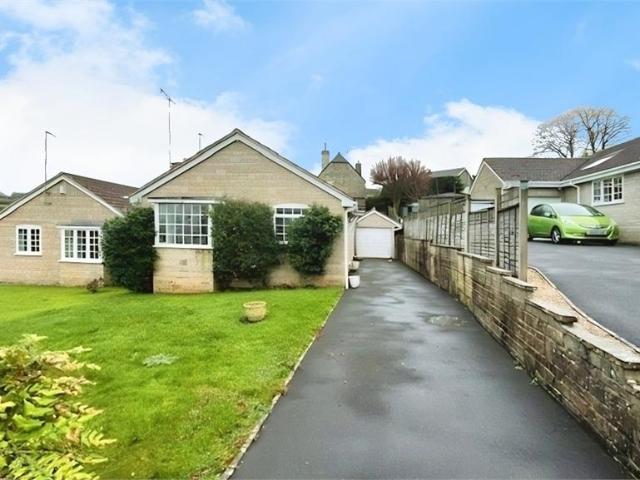 2 bedroom detached bungalow for sale