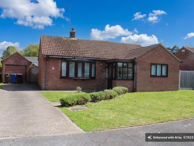 2 bedroom detached bungalow for sale