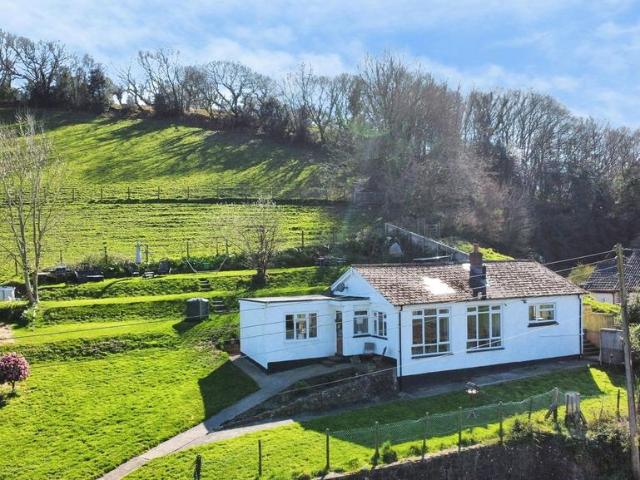 2 bedroom detached bungalow for sale