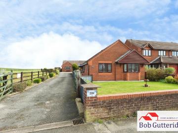 2 bedroom detached bungalow for sale
