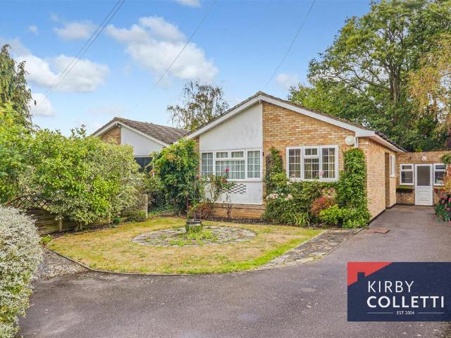 2 bedroom detached bungalow for sale