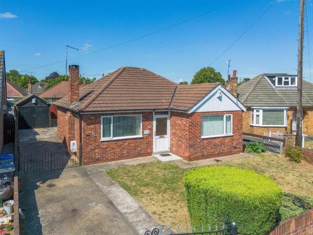 2 bedroom detached bungalow for sale