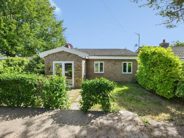 2 bedroom detached bungalow for sale