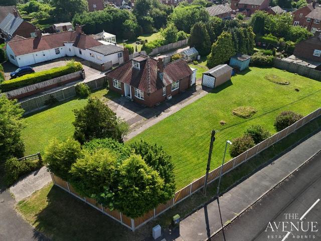 2 bedroom detached bungalow for sale