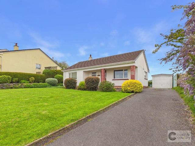 2 bedroom detached bungalow for sale