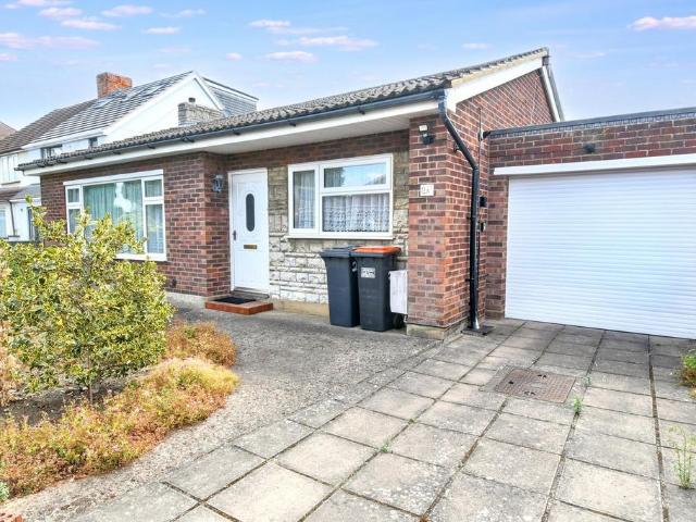 2 bedroom detached bungalow for sale